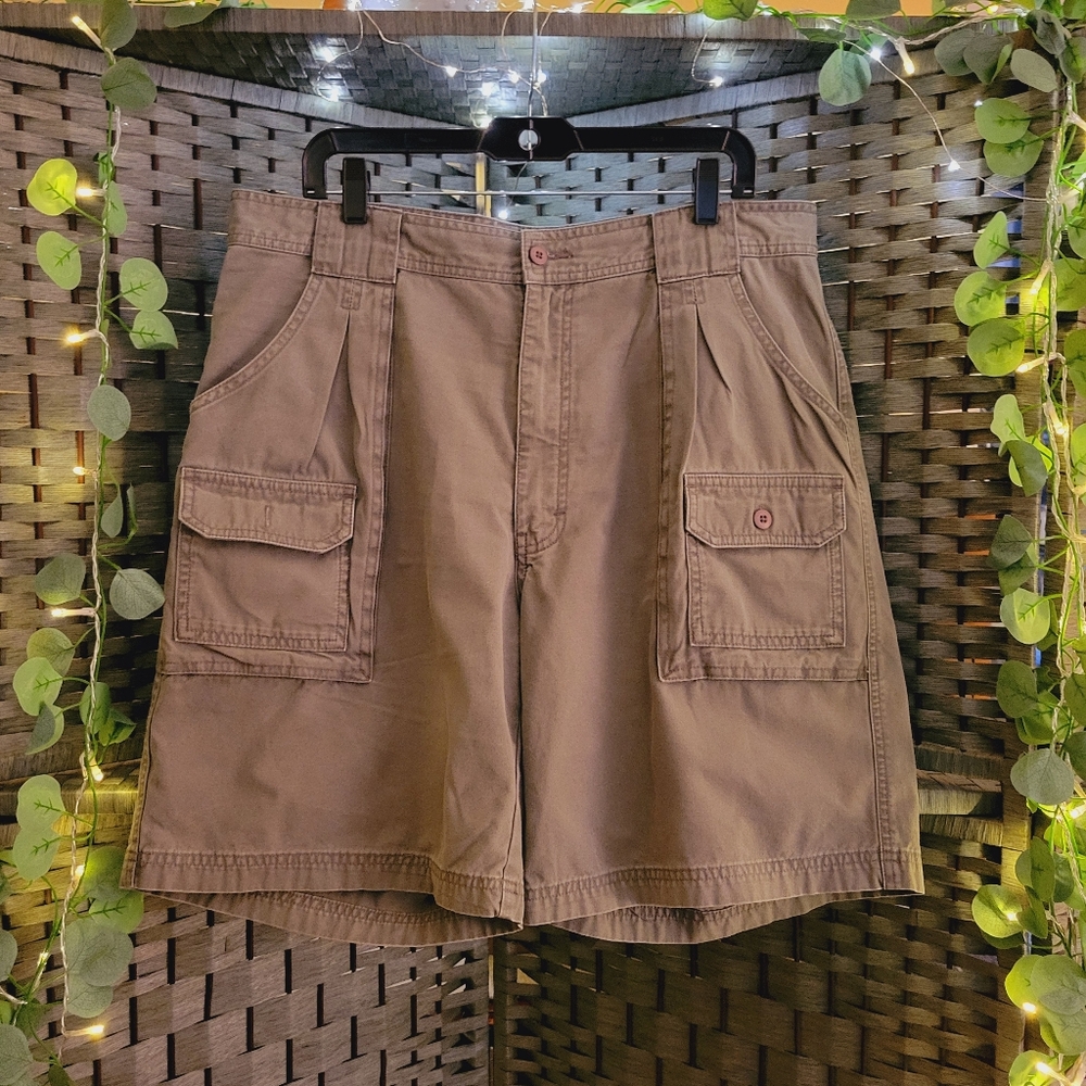NWOT Cabela's 7-pocket hiker shorts size 36